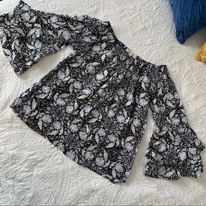 Solitaire Black, White, and Light Blue Off Shoulder Flowy Sleeve Blouse - Size S